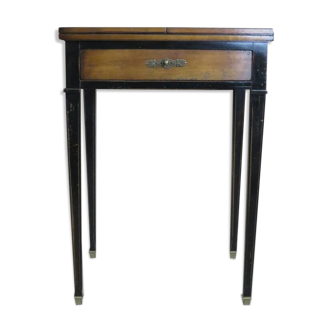 Table à écrire de style moderne, le plateau ouvrant à 2 tablettes latérales