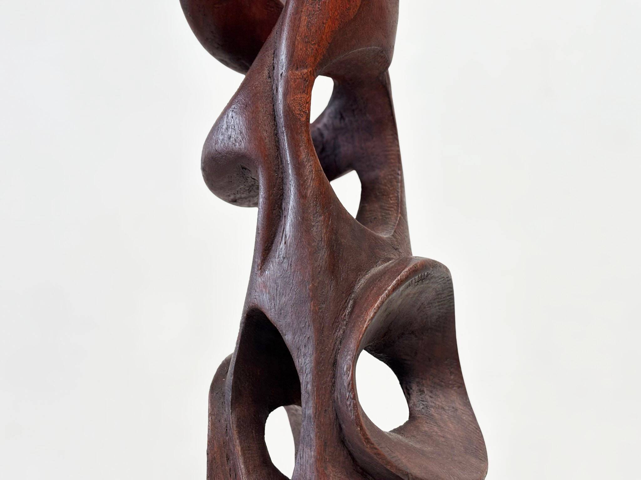 Sculpture abstraite en bois des années 1960