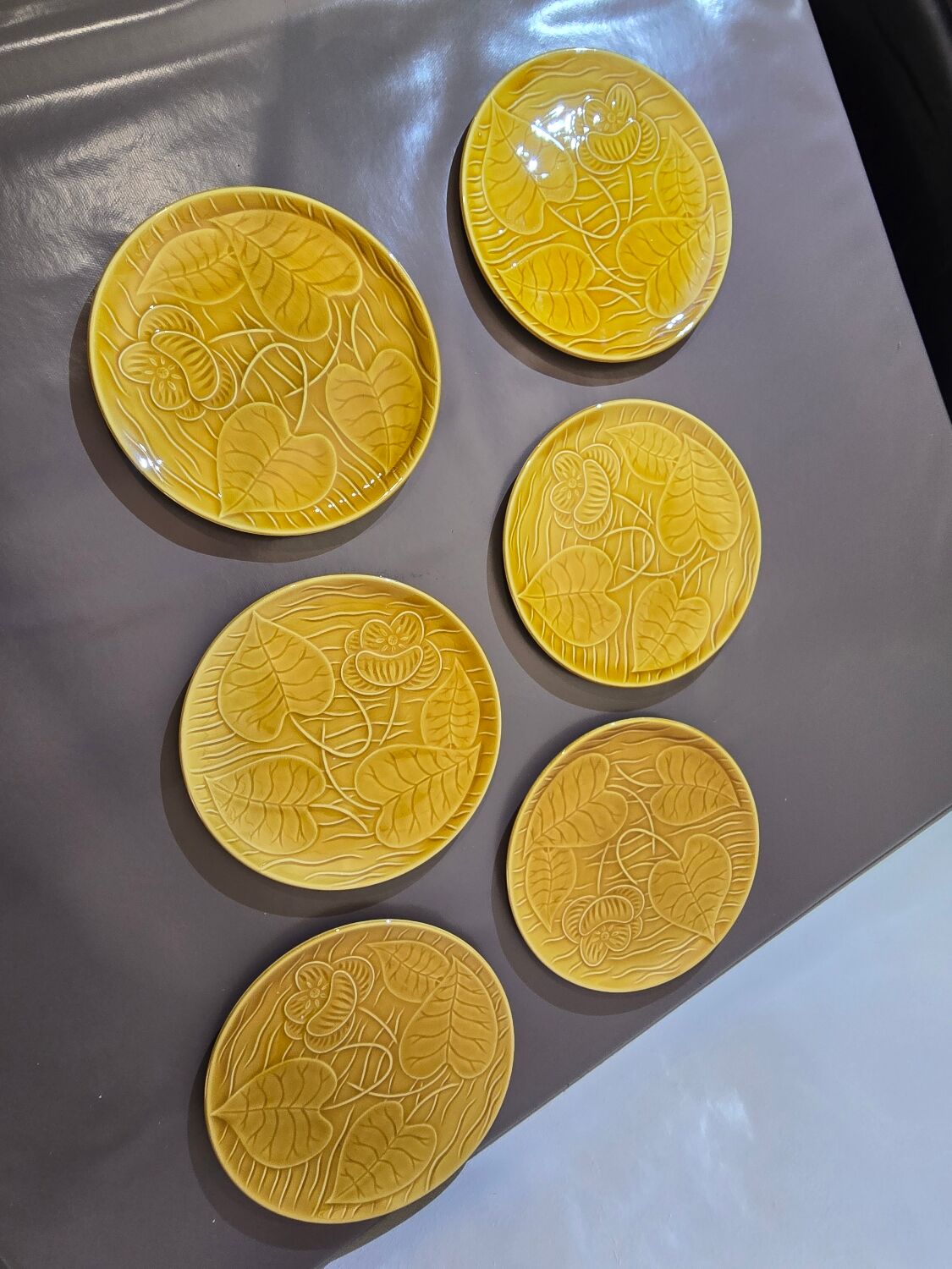 6 Sarreguemines water lily plates