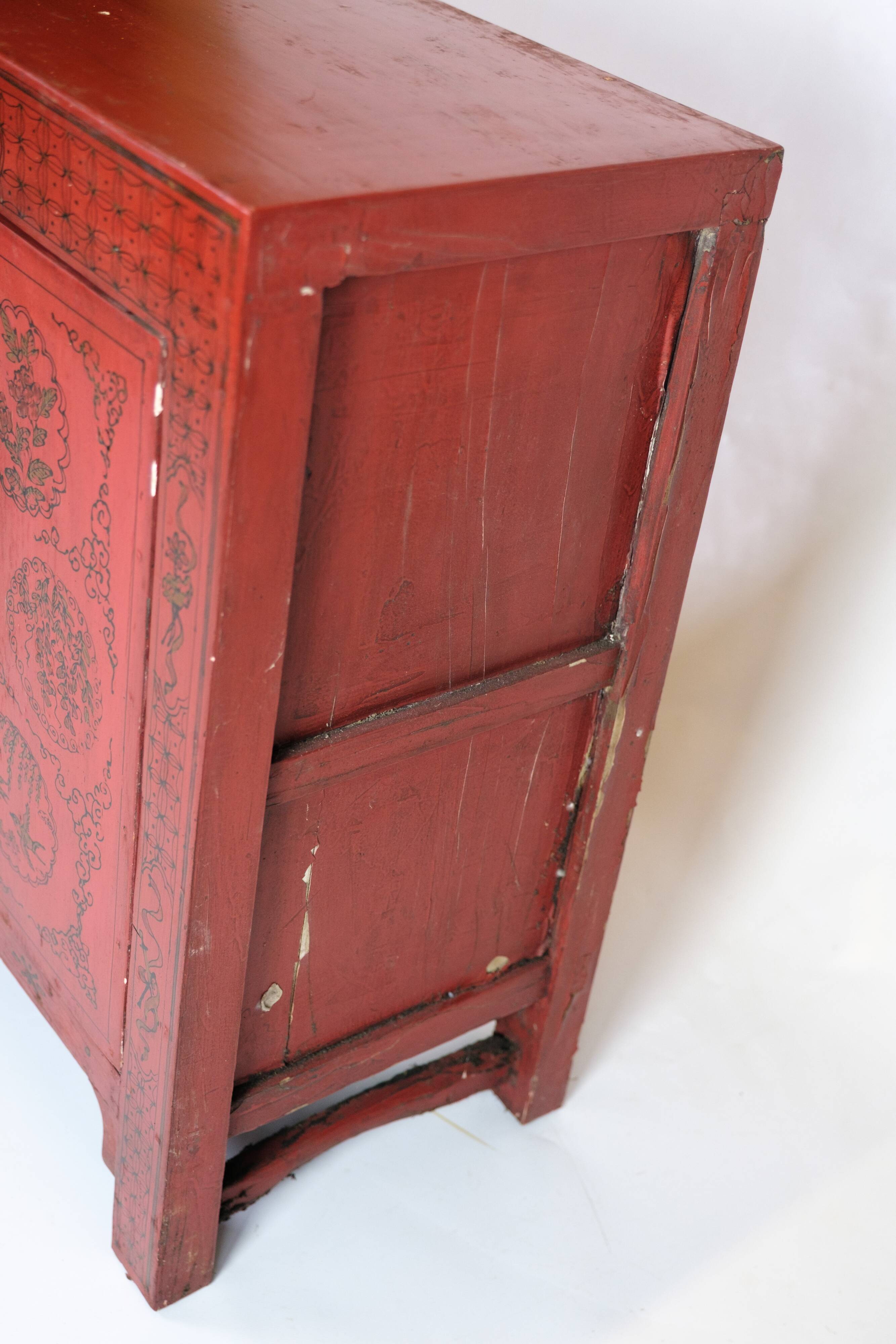 Antique Chinese cabinet - original red painted with patterns - patina - brass fittings - 1920s