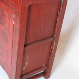 Antique Chinese cabinet - original red painted with patterns - patina - brass fittings - 1920s