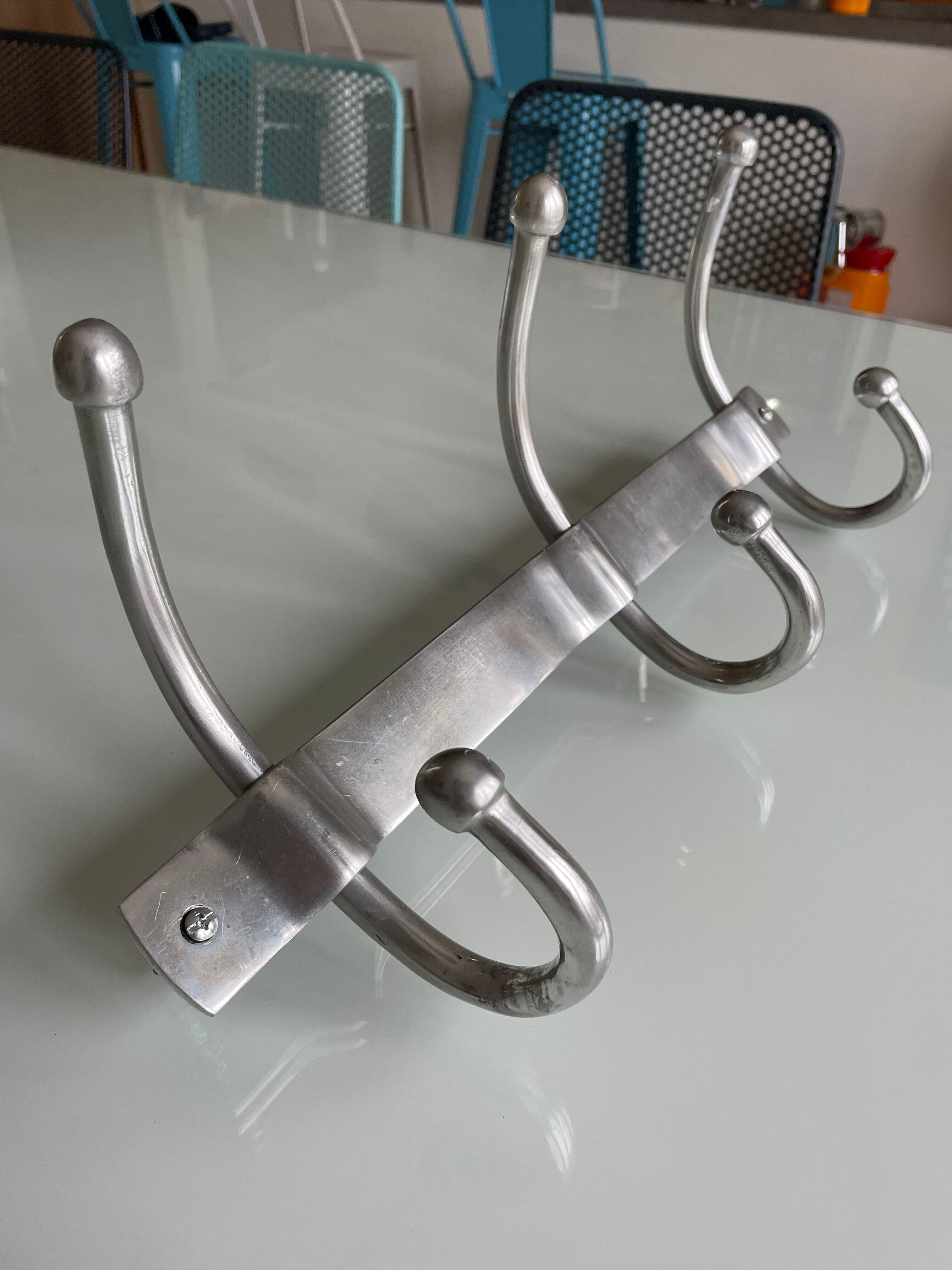 Wall coat rack in silver metal