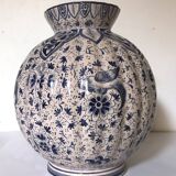 Calmcy vase. Rare Iznik model. Antique ceramic. 19th century.