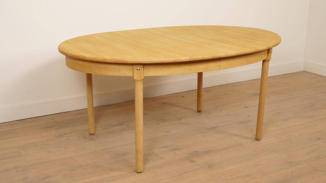 Vintage Oval Dining Table | Oak | Extendable | 3 Extension Leaves