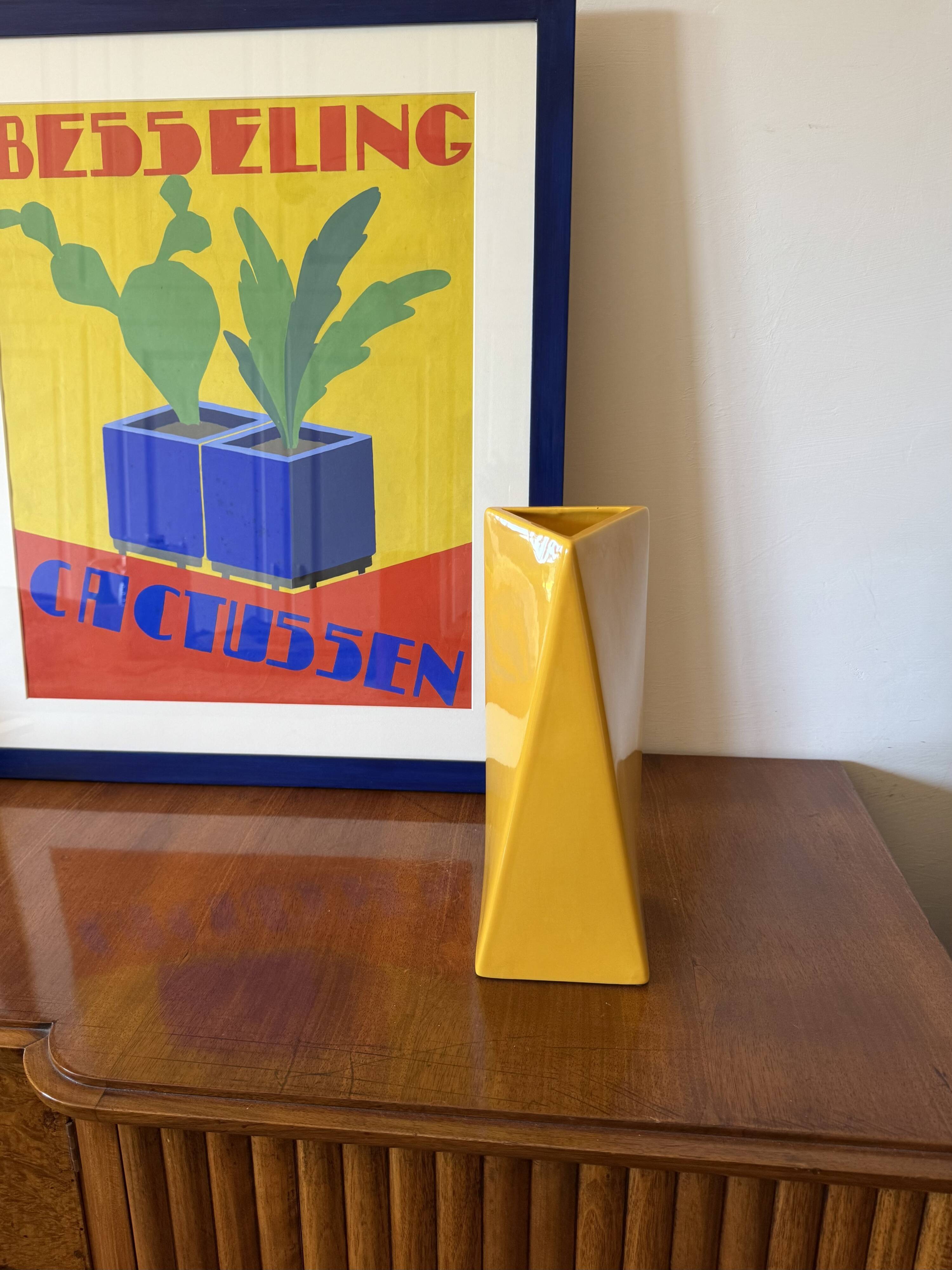 Space age yellow ceramic vase, Pietro Arosio, Parravicini Italy ca. 1960