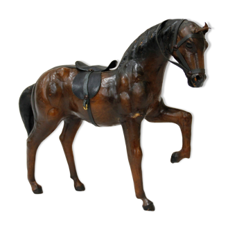 Cheval en cuir