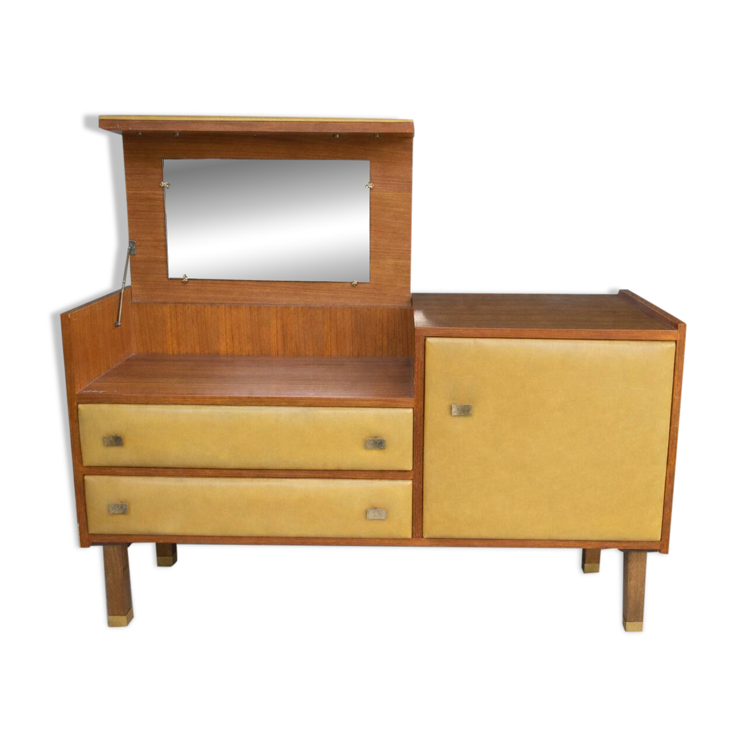 Vintage buffet/commode from the 50s-60s – Wood and mustard faux leather fronts.