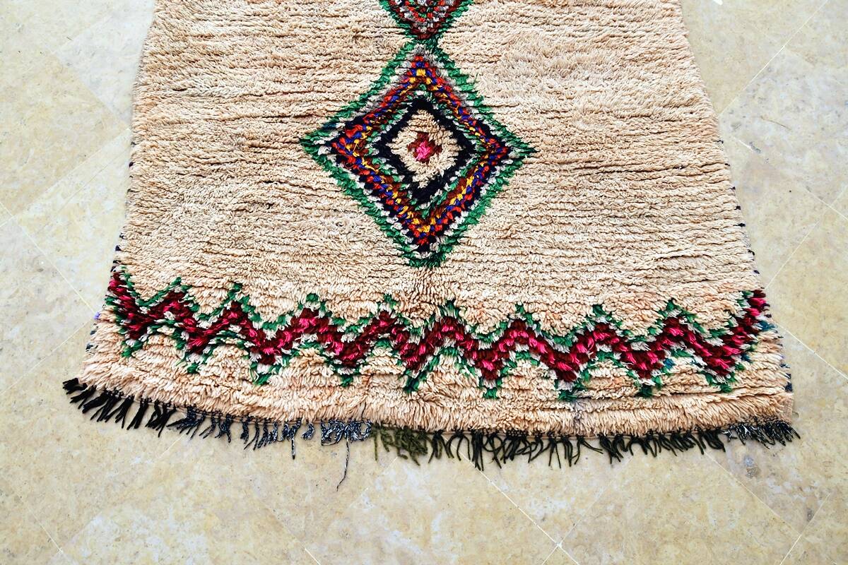 Vintage Boujaad Moroccan Berber rug 184 x 126 cm