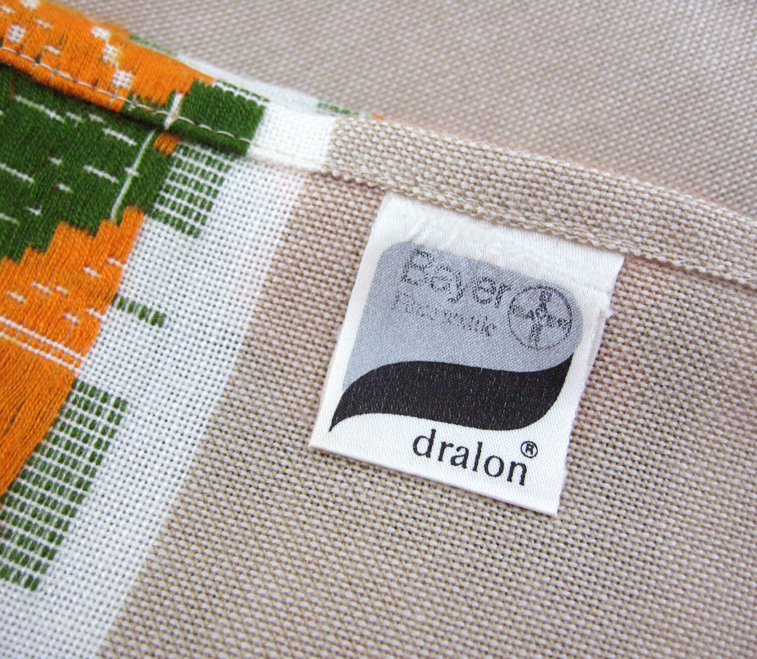 2 tablecloths & 10 napkins in beige dralon 1970