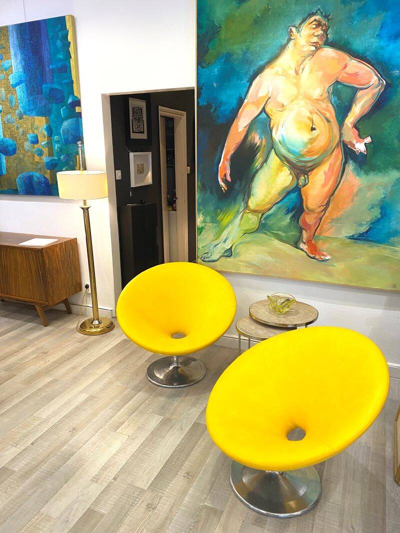 Pair of Retro Parabola Lounge Chairs