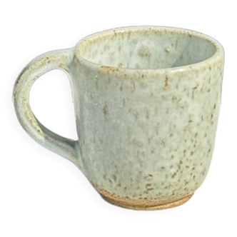 Tasse mug en céramique indonésienne glacée mouchetée à anse