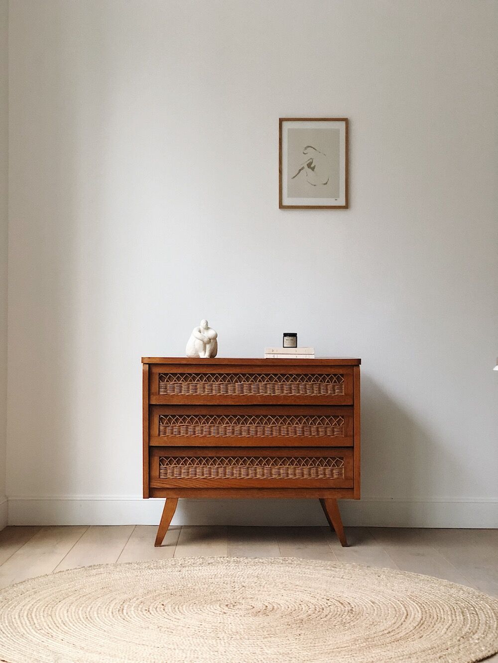 Commode vintage avec rotin