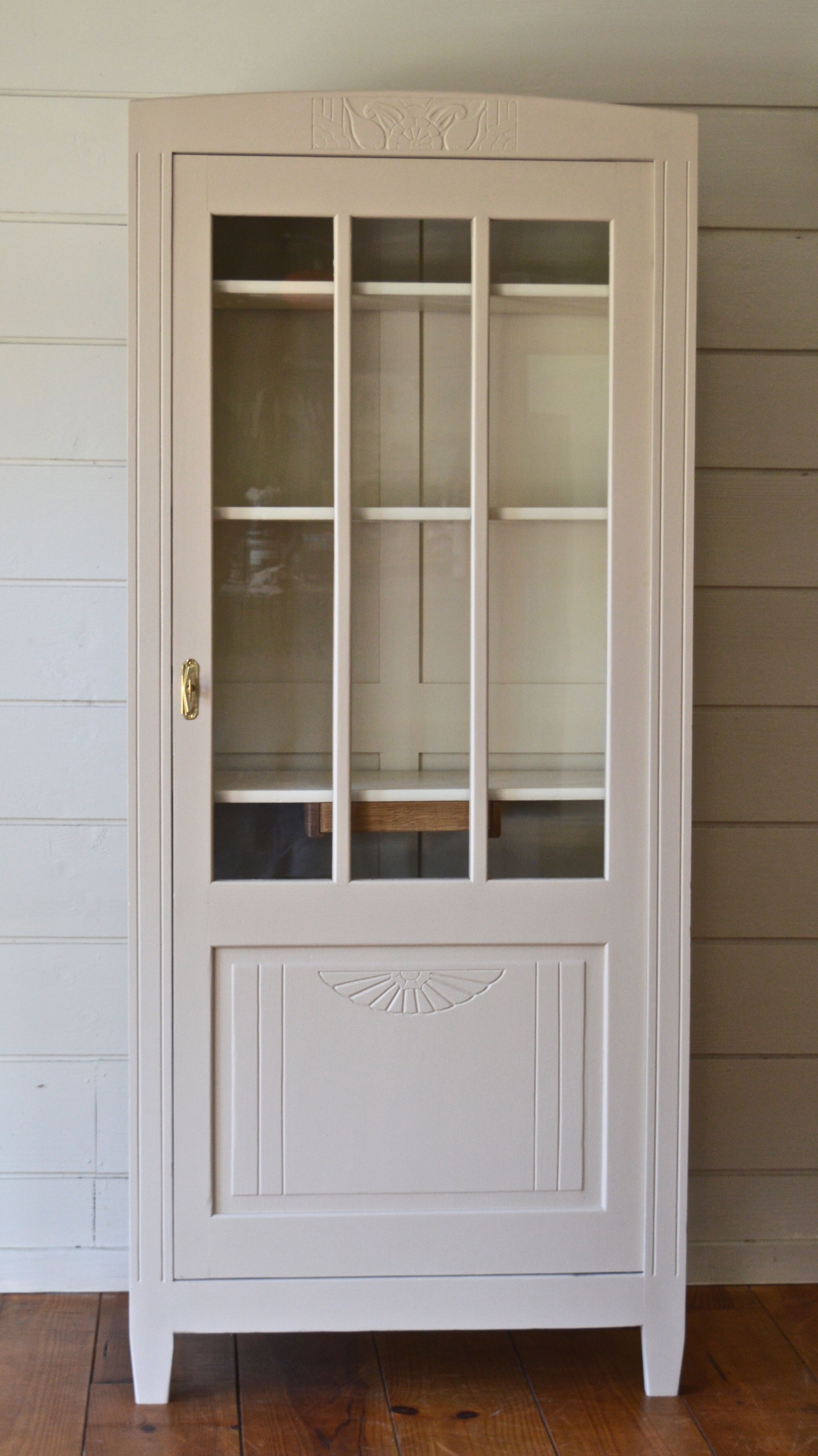 Glass cabinet