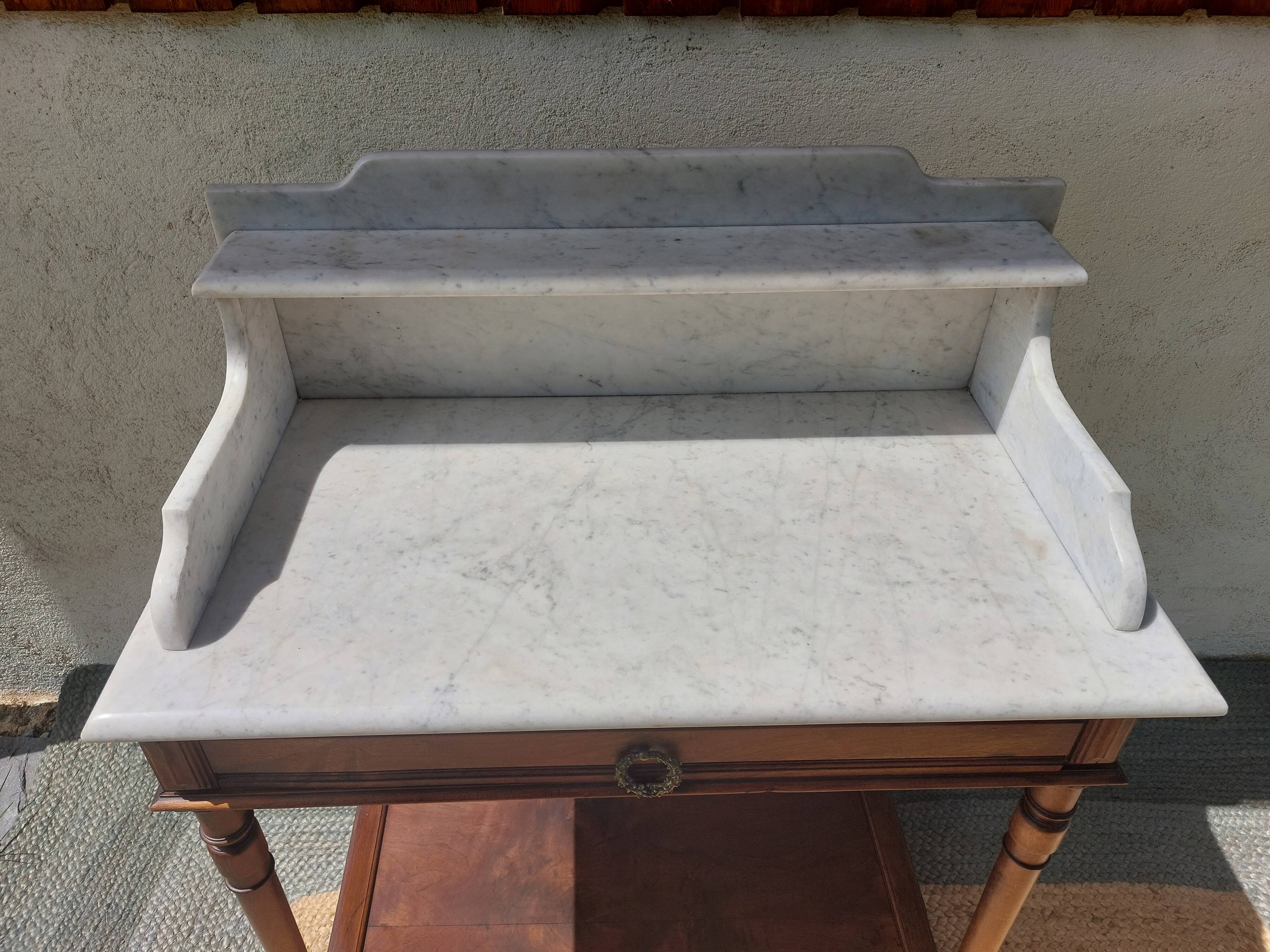 white marble dressing table, dressing table
