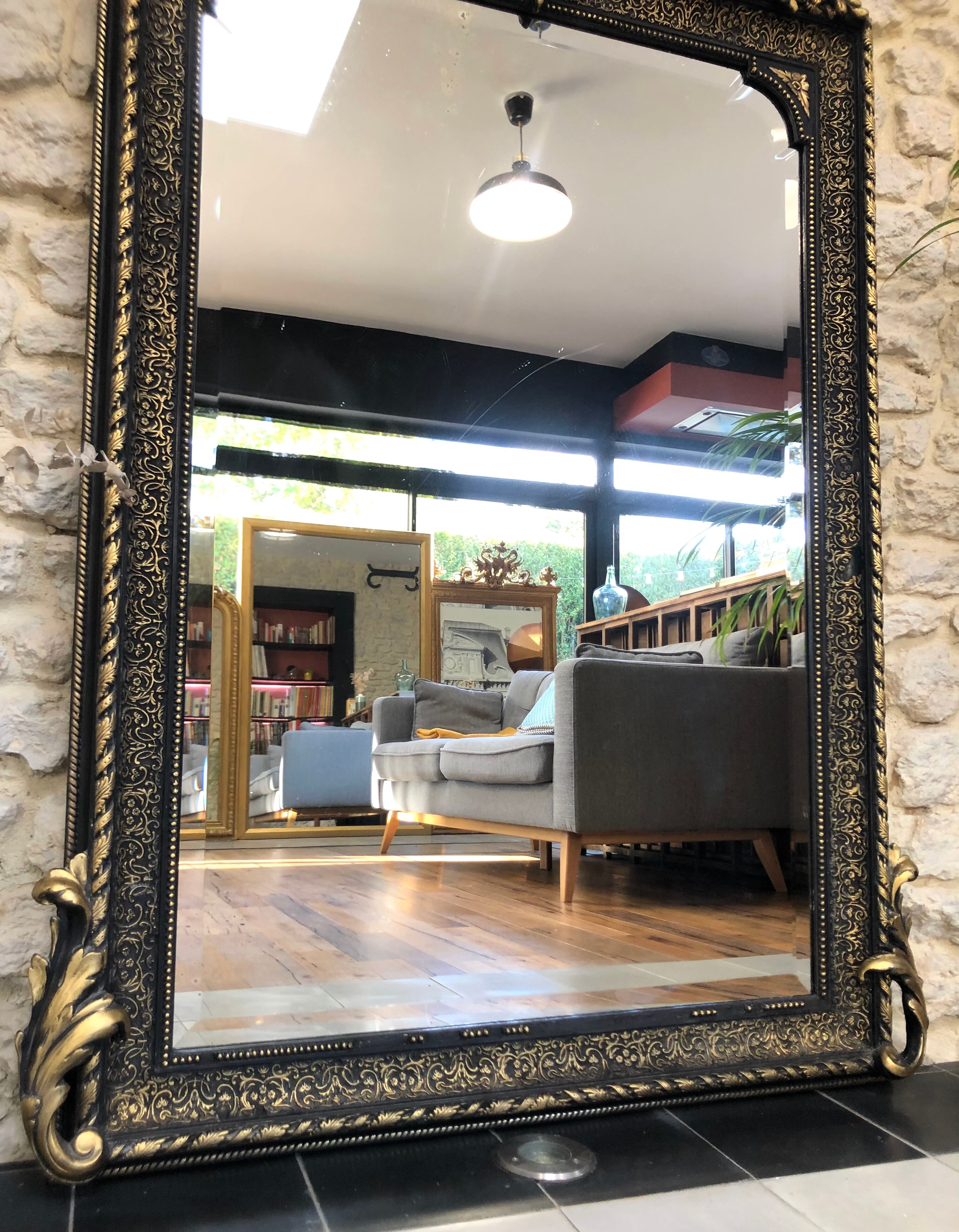 Old mirror 153.5x98.5cm Napoleon III late 19th century, beveled and stitched ice.