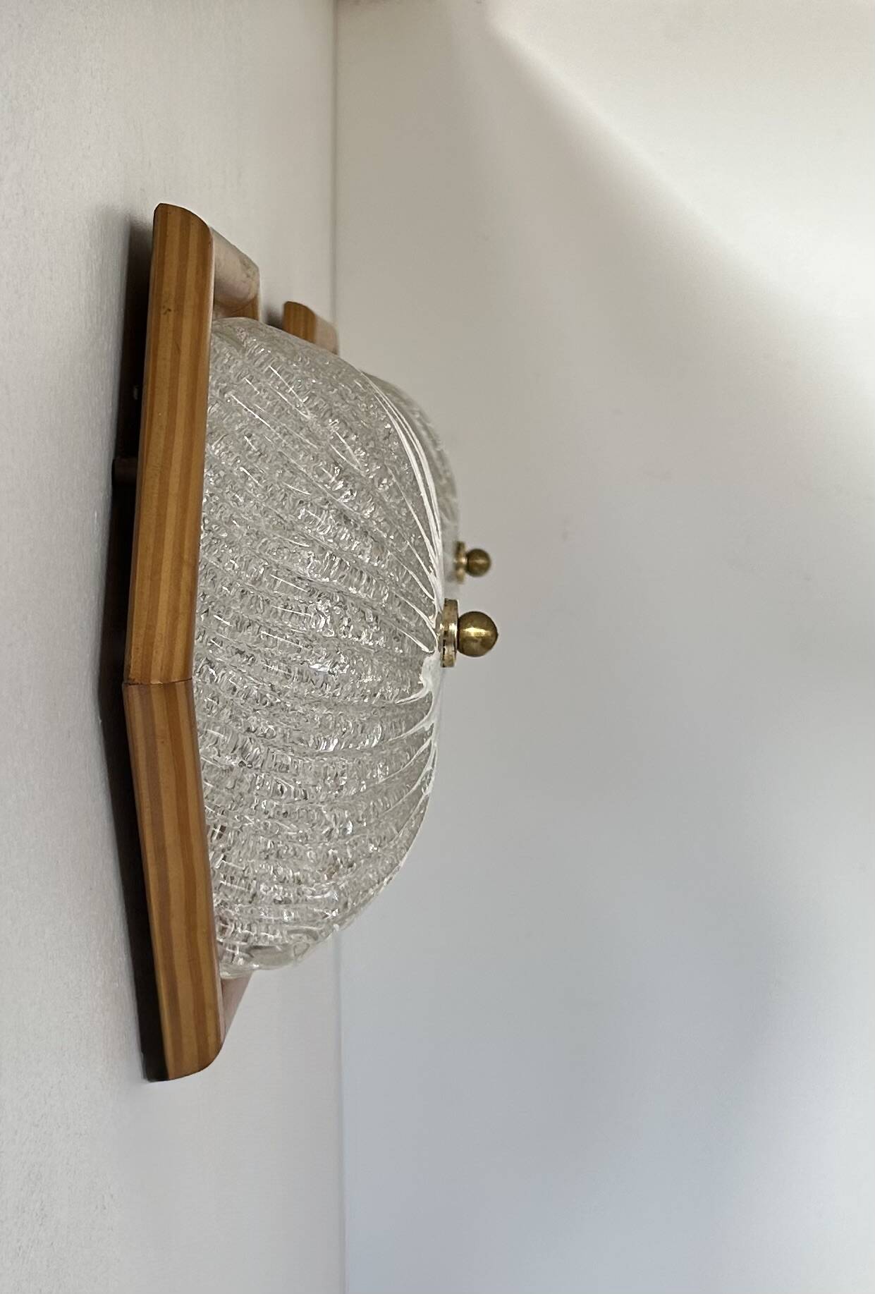 Pair of vintage wall lights, pine and Murano glass, Italy 1980