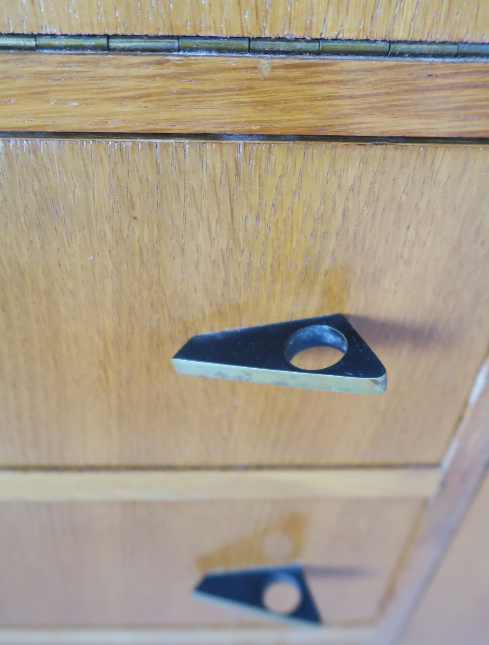 Armoire secrétaire