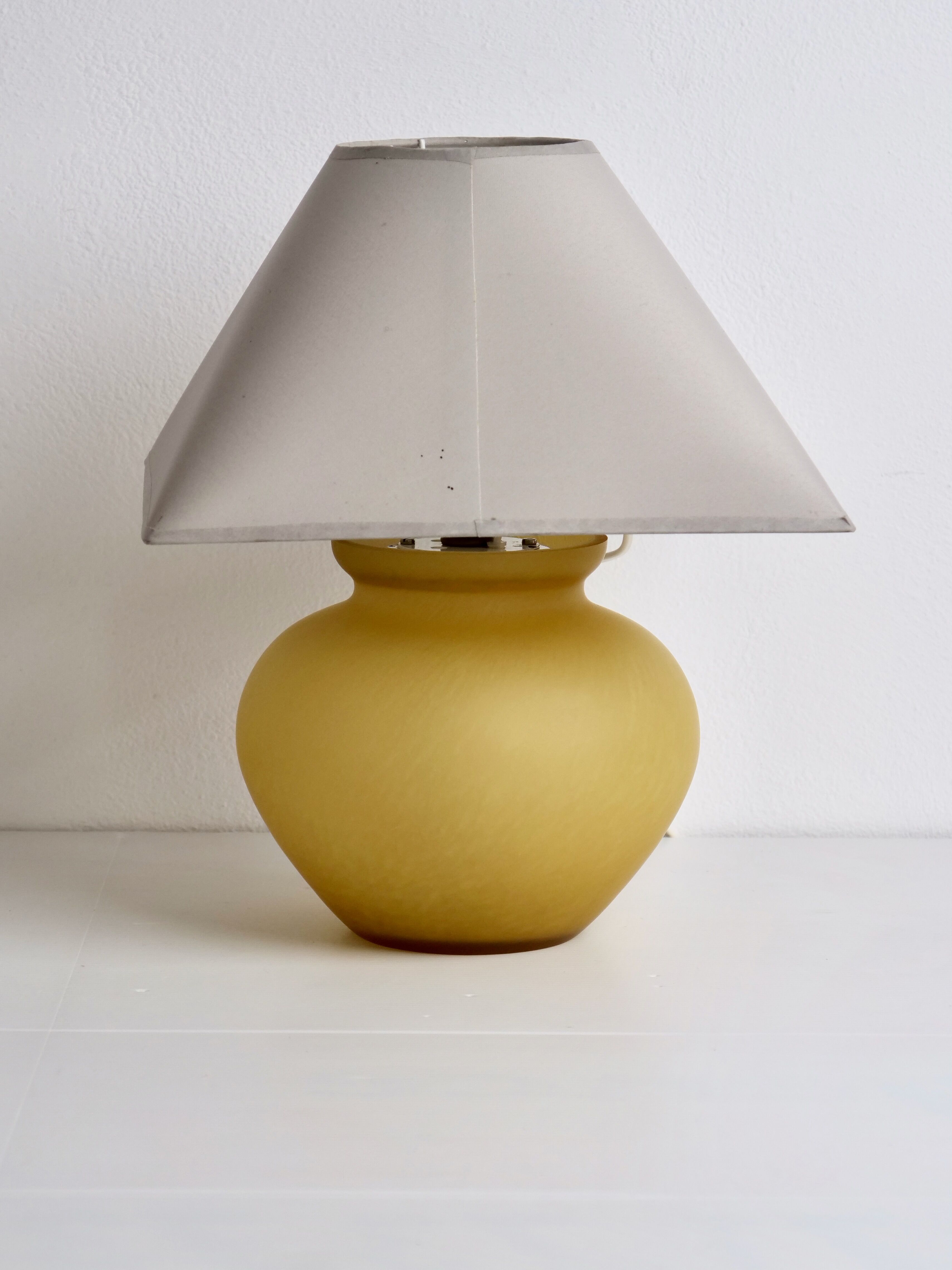 Melarti yellow sandblasted opaline lamp