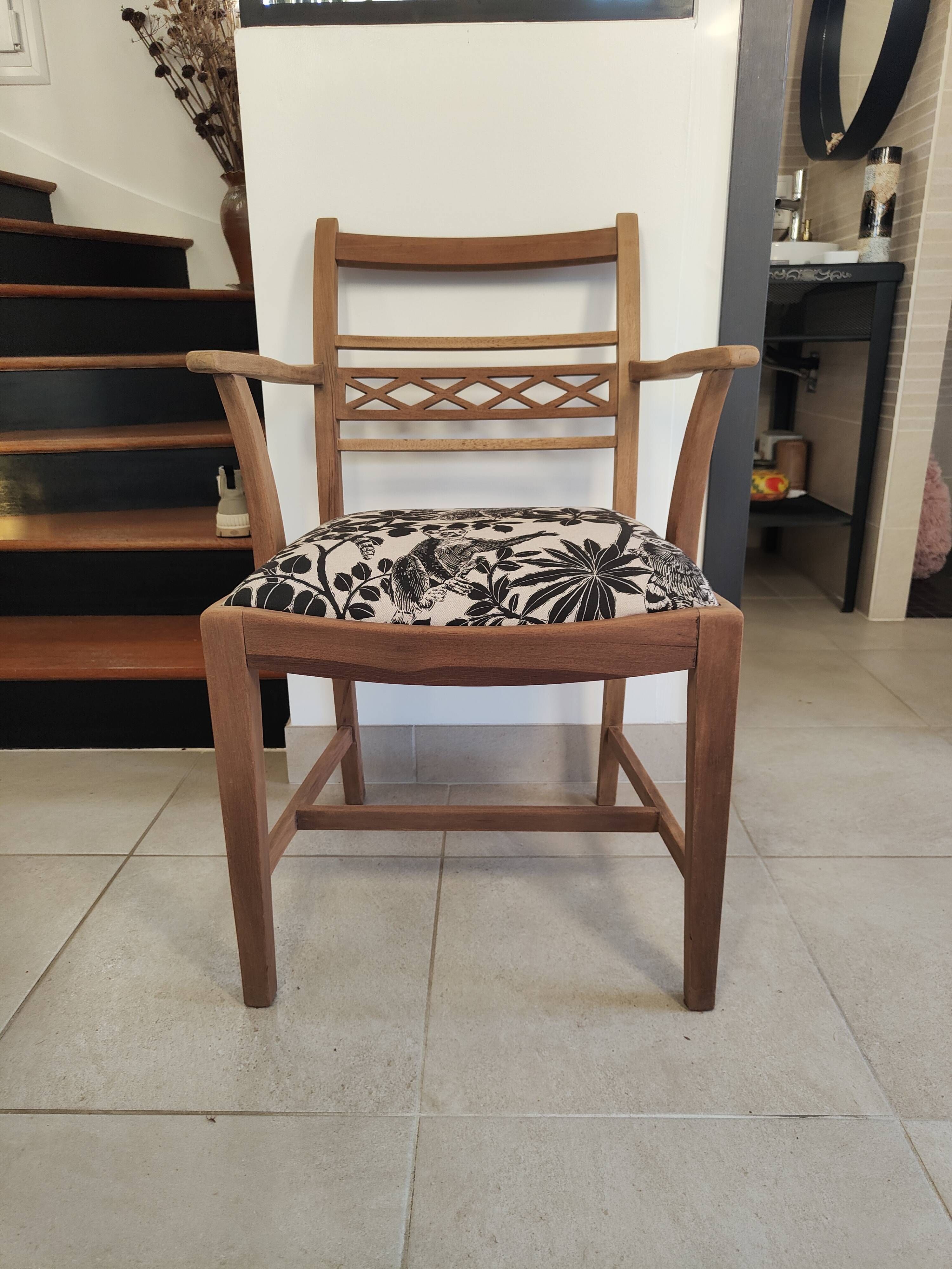 Vintage wooden armchair – Jungle chic fabric seat