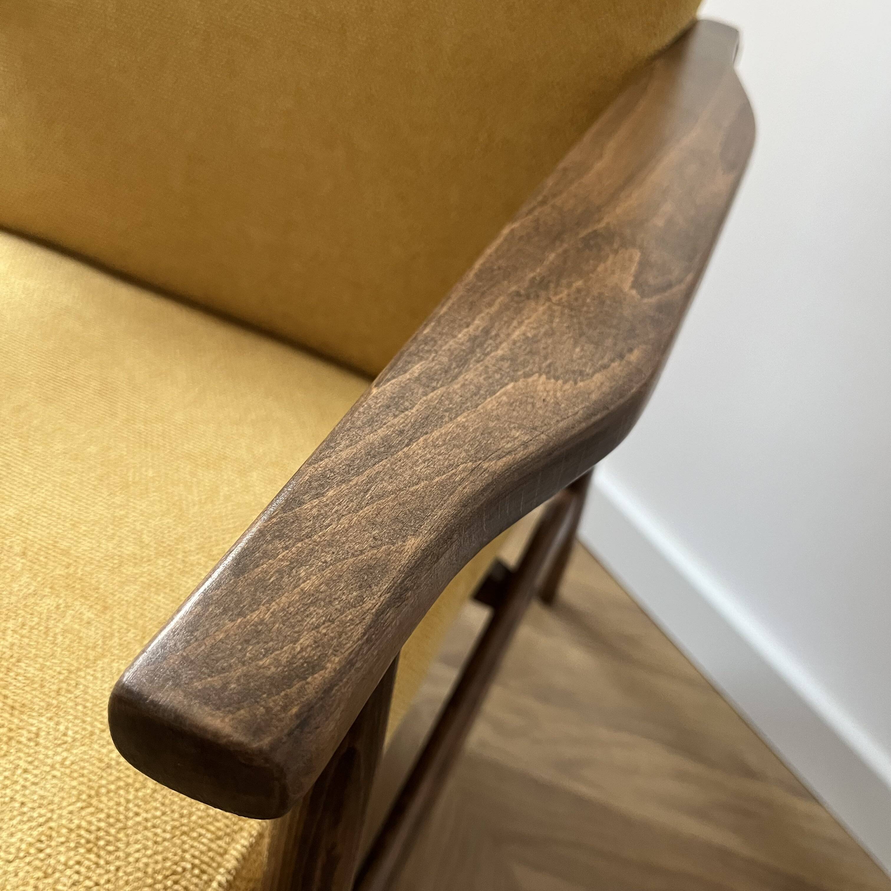 Vintage Club Mid-Century Modern Armchair: Yellow Fabric & Beech Wood Frame