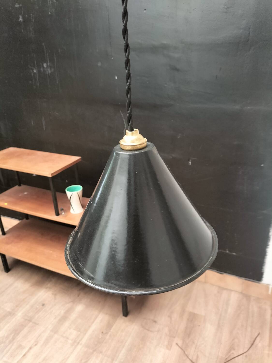 Enamelled sheet metal cone pendant light