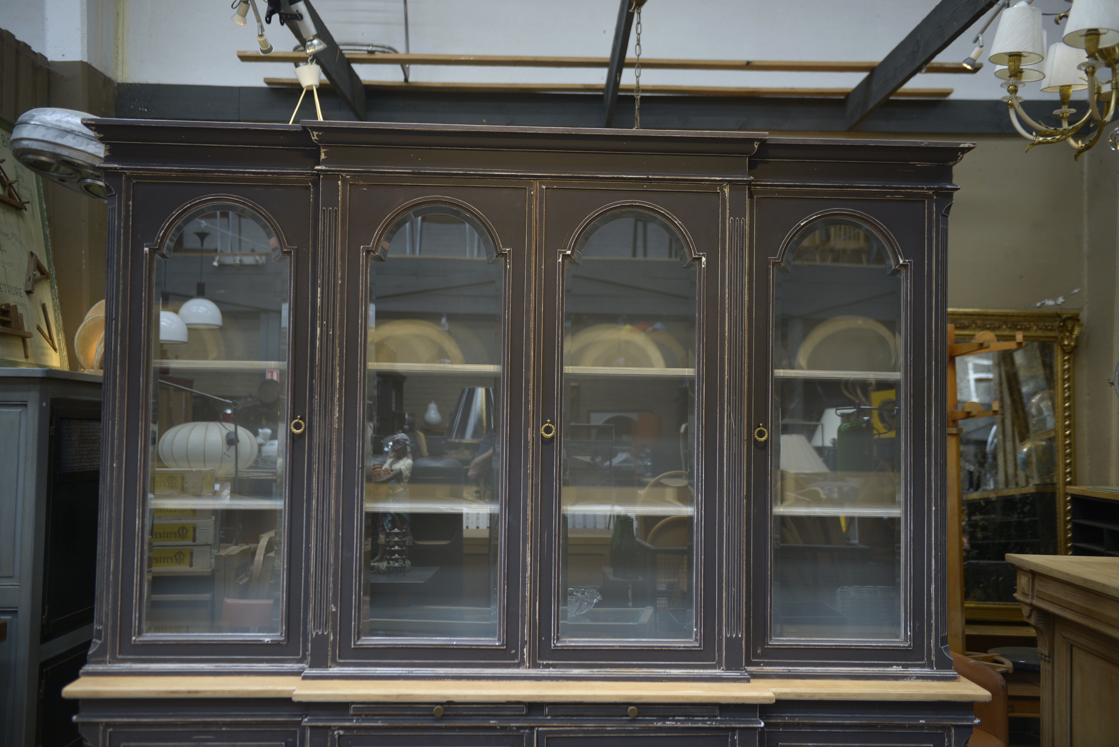 Showcase library patinated black