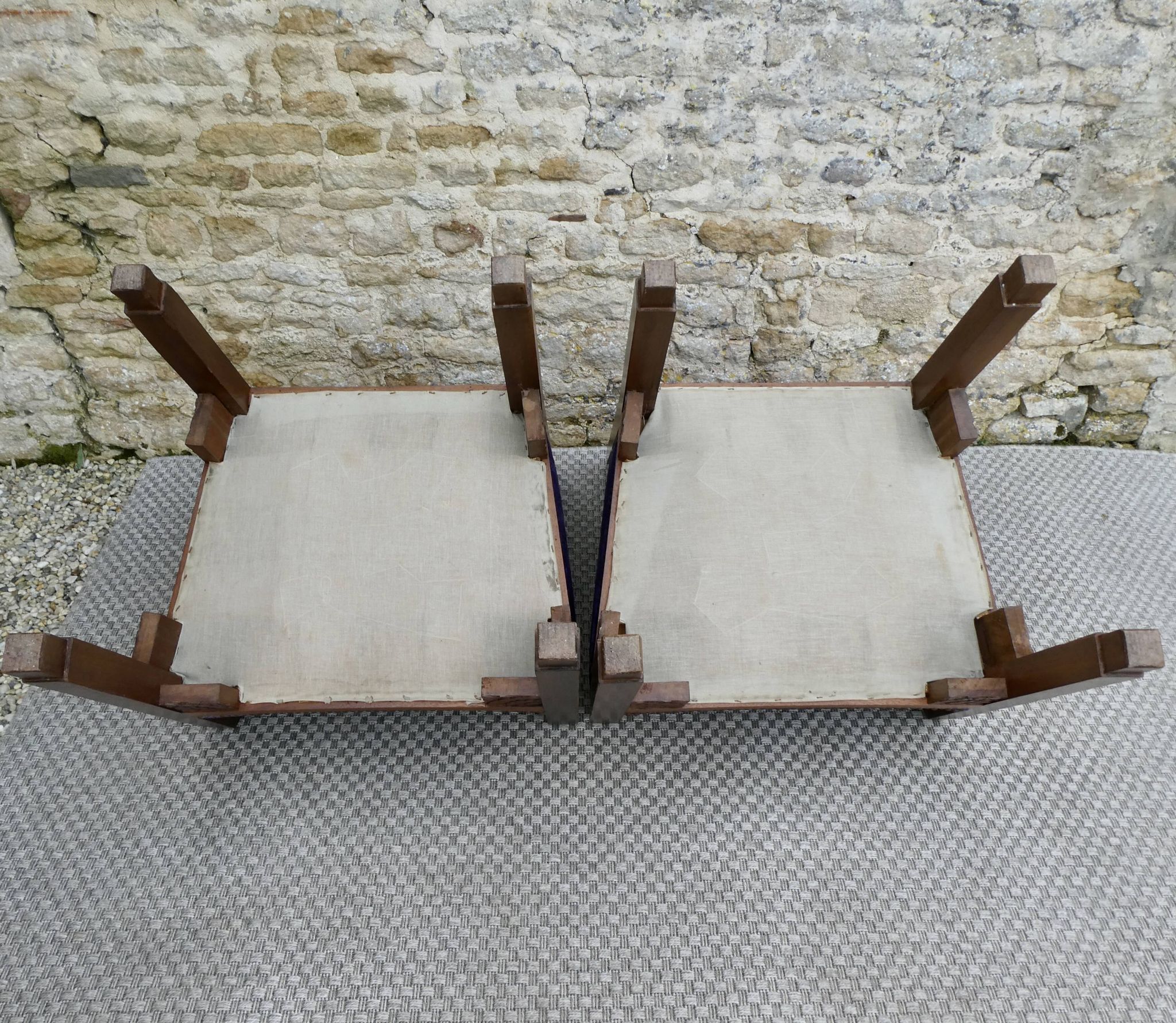Paire de fauteuils en chêne, Ecole d'Amsterdam, années 30