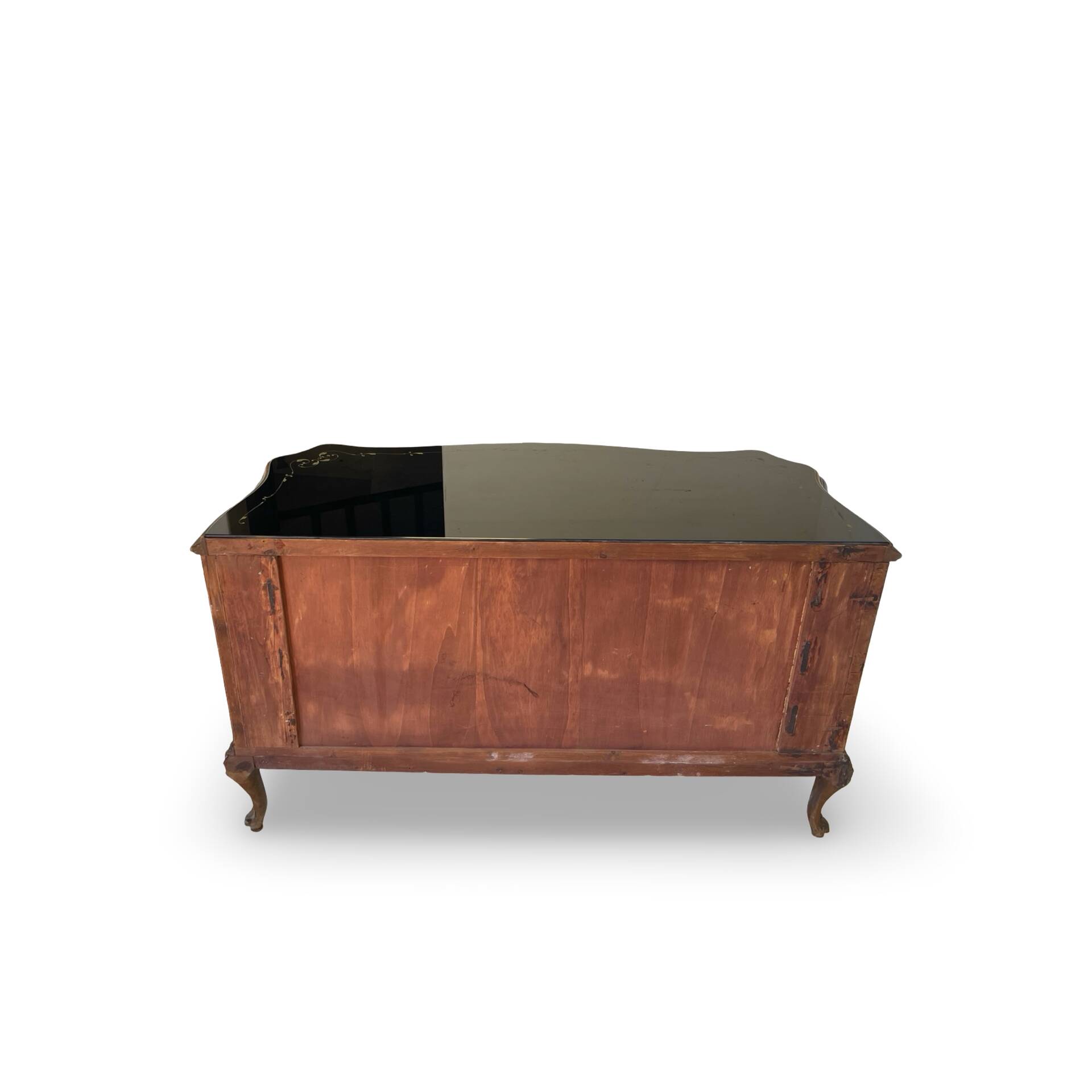 Elegant Italian Louis XV style commode, circa 1940.