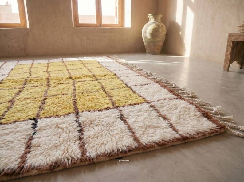 Authentic handmade Berber rug, size 1.4/2.6 m.