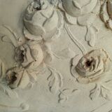 Louis XVI pediment with plaster low relief roses
