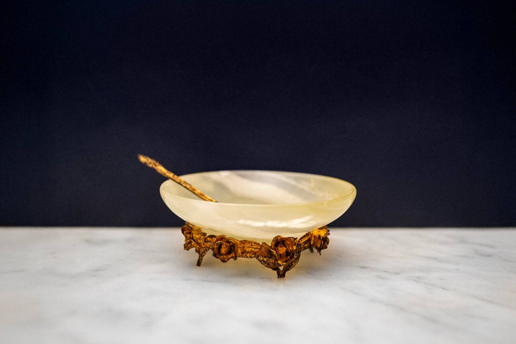 Vintage jade salt shaker with a golden metal base by Angeletti Roma, 1950, set of 2 pieces.