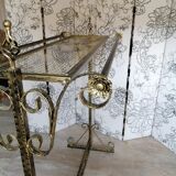 Clothes hanger in metal
