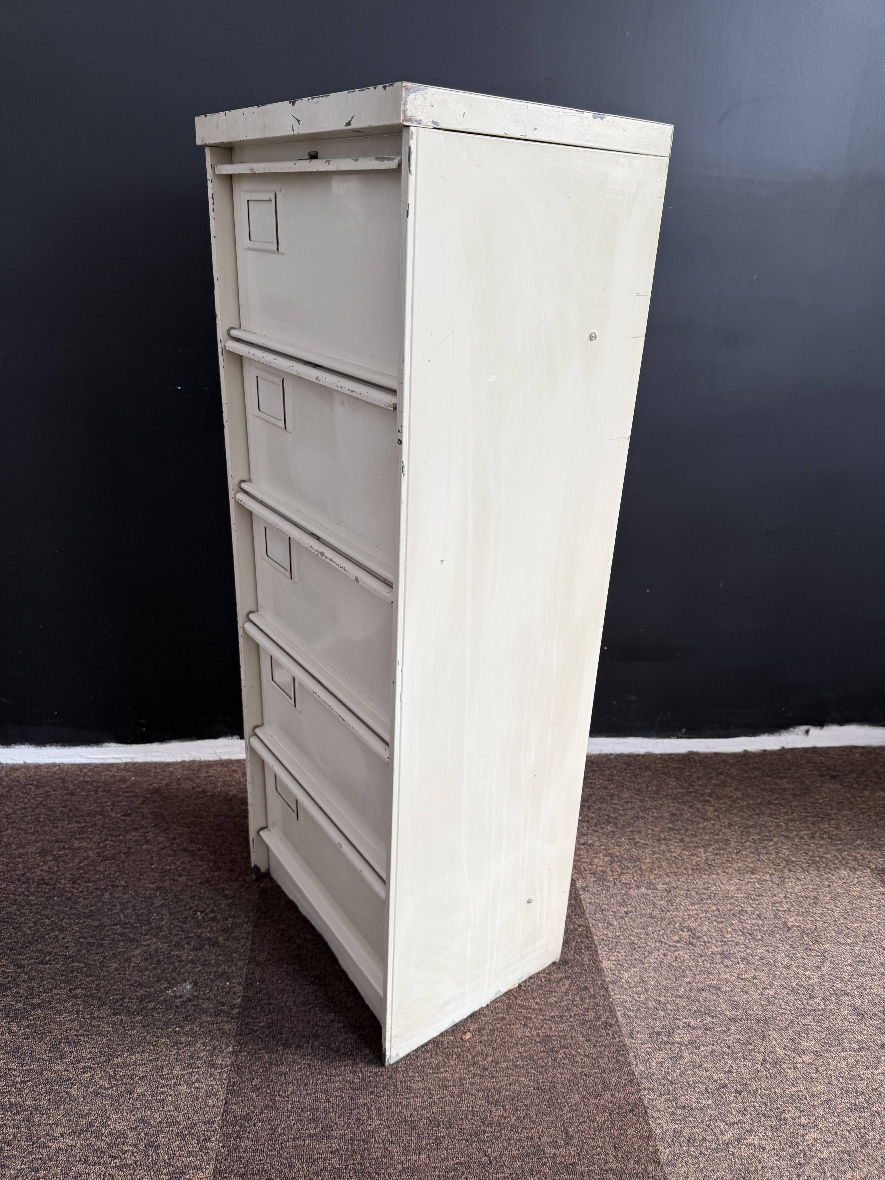 5-drawer industrial locker