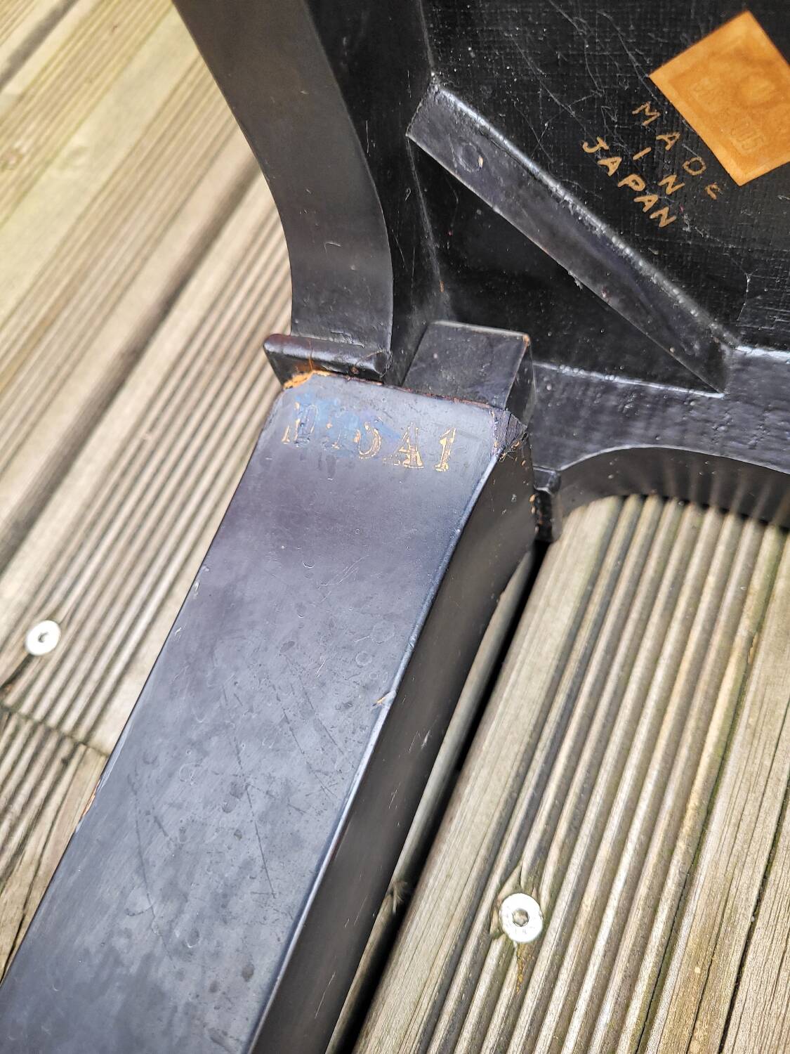 Japanese table in engraved lacquered wood