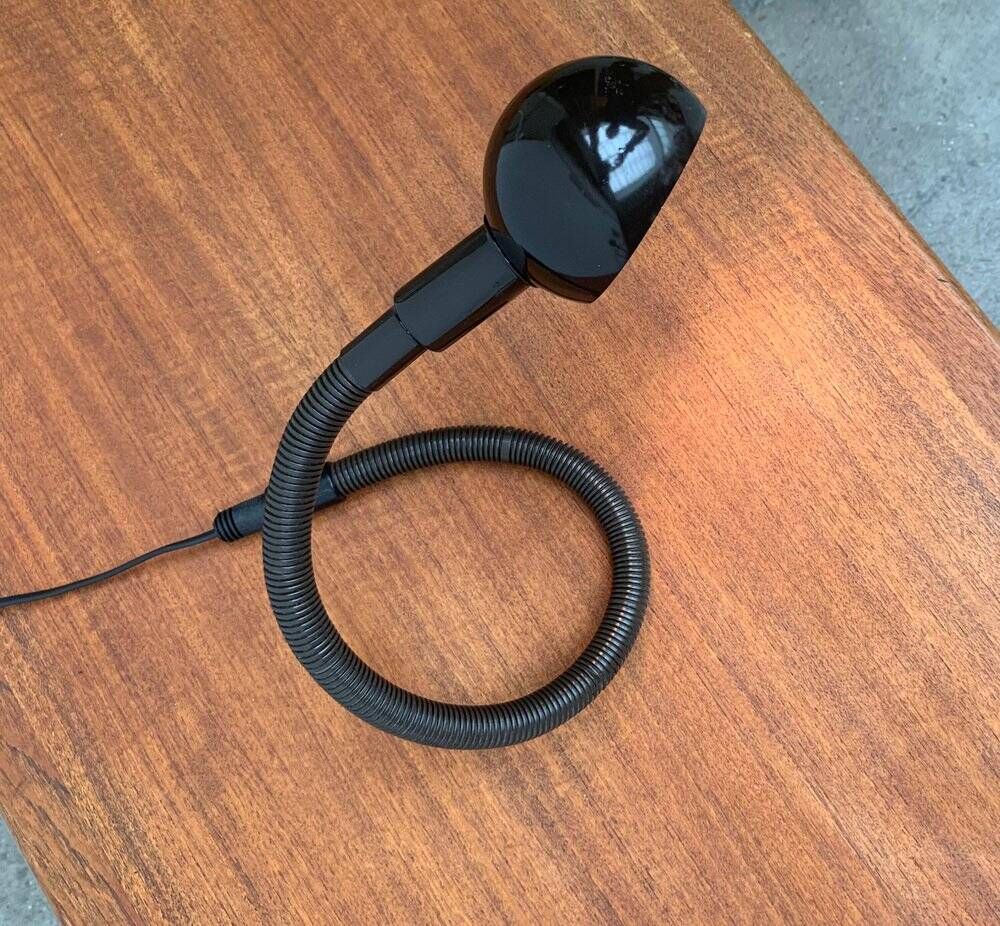 Lampe de table Hebi de l'ère spatiale italienne vintage par Isao Hosoe pour Valenti Luce