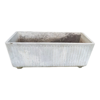 Planter white concrete