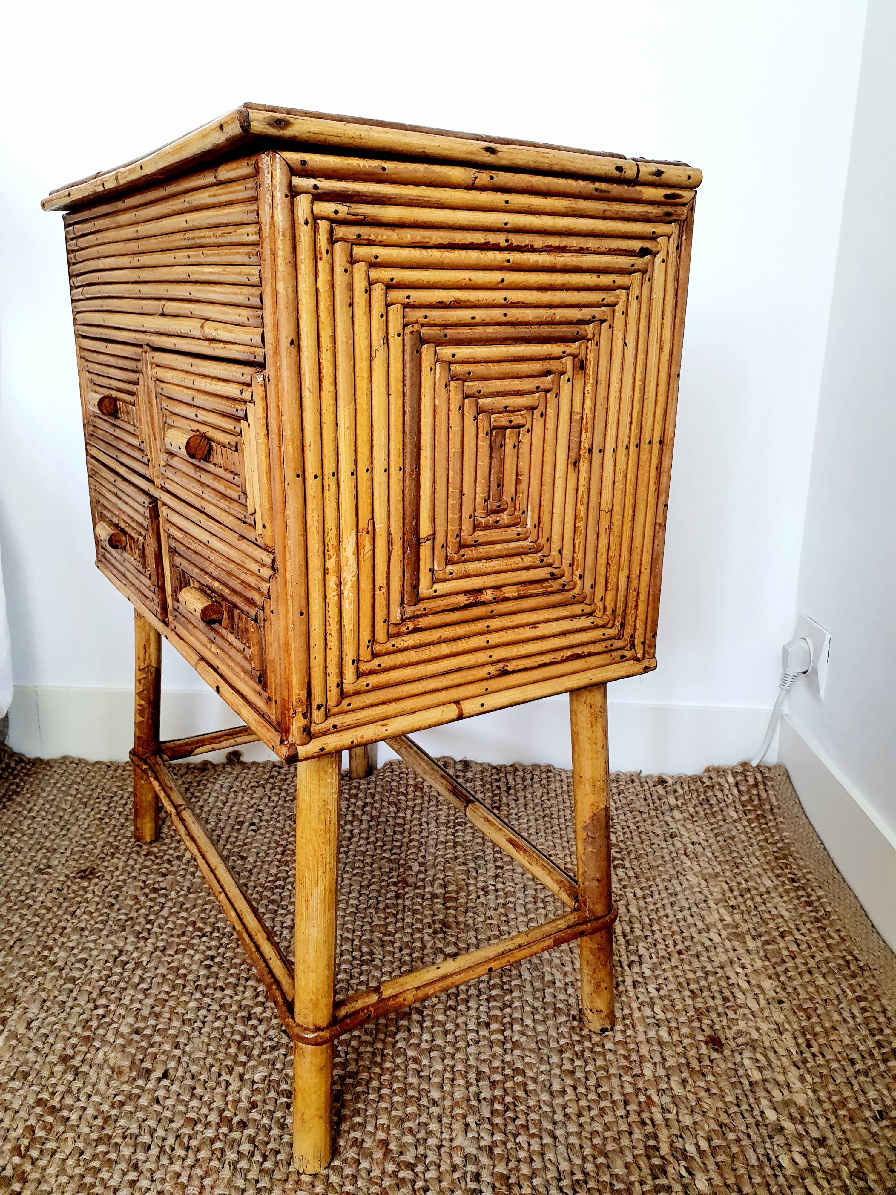 Chest of drawers in rattan marquetry