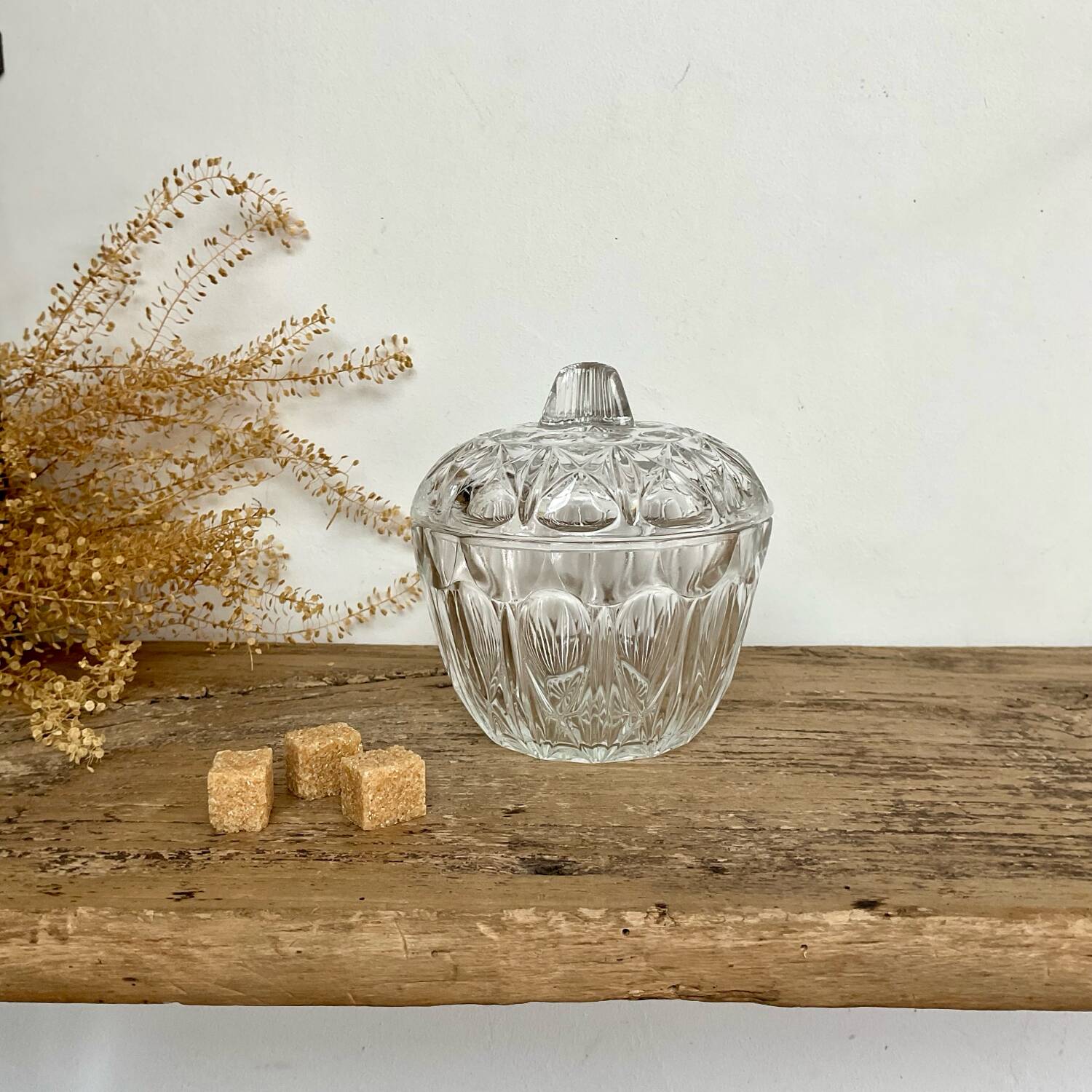 Sugar bowl in chiseled Reims glass