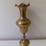 Gilded brass vase with engraved patterns (17 cm)