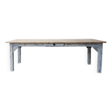 Farm table