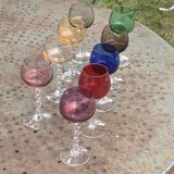 Set of 9 colored port glasses, 5 tulip-shaped and 4 balloons