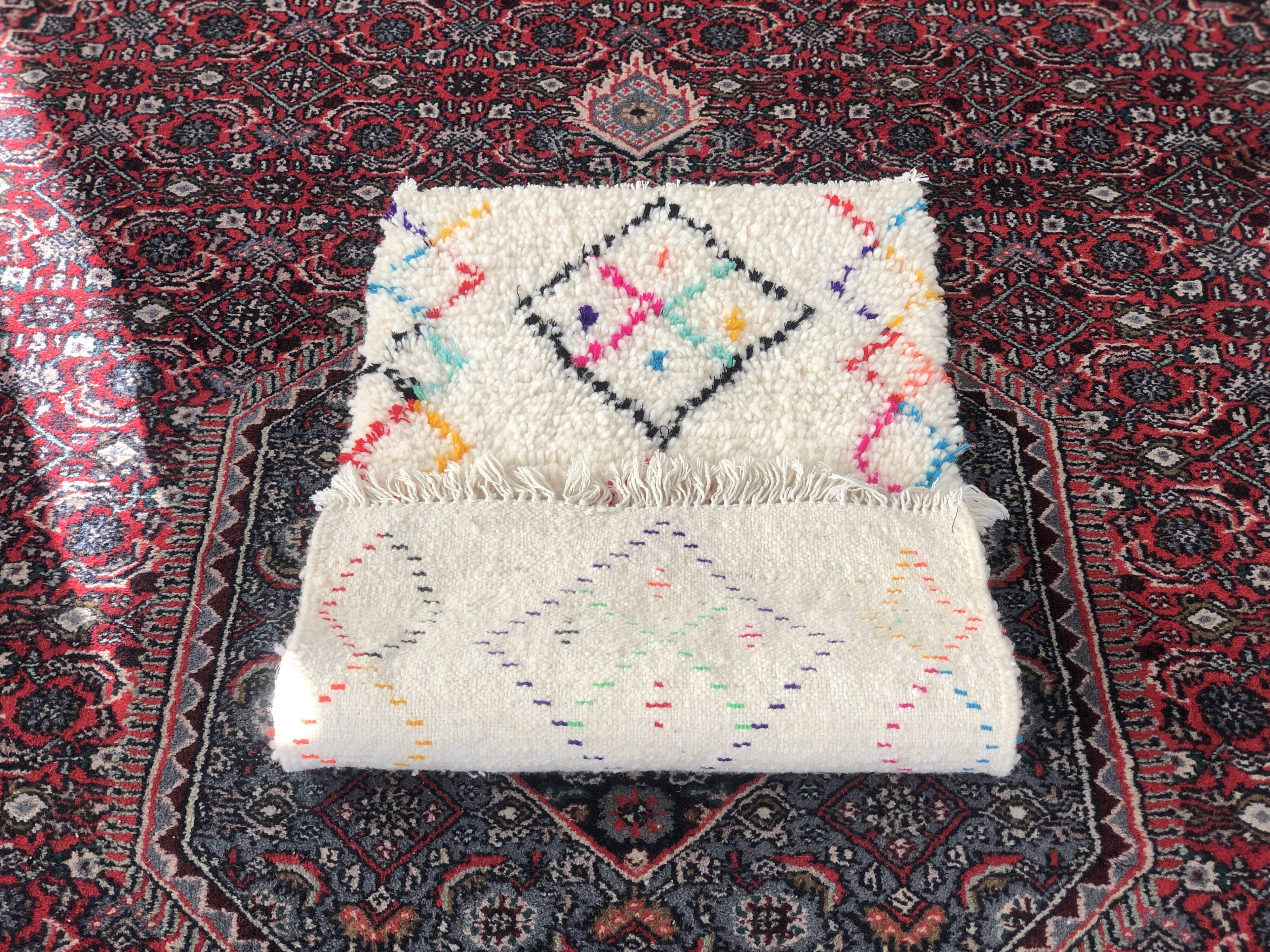 Berber carpet and original azilal pattern - 100x54cm