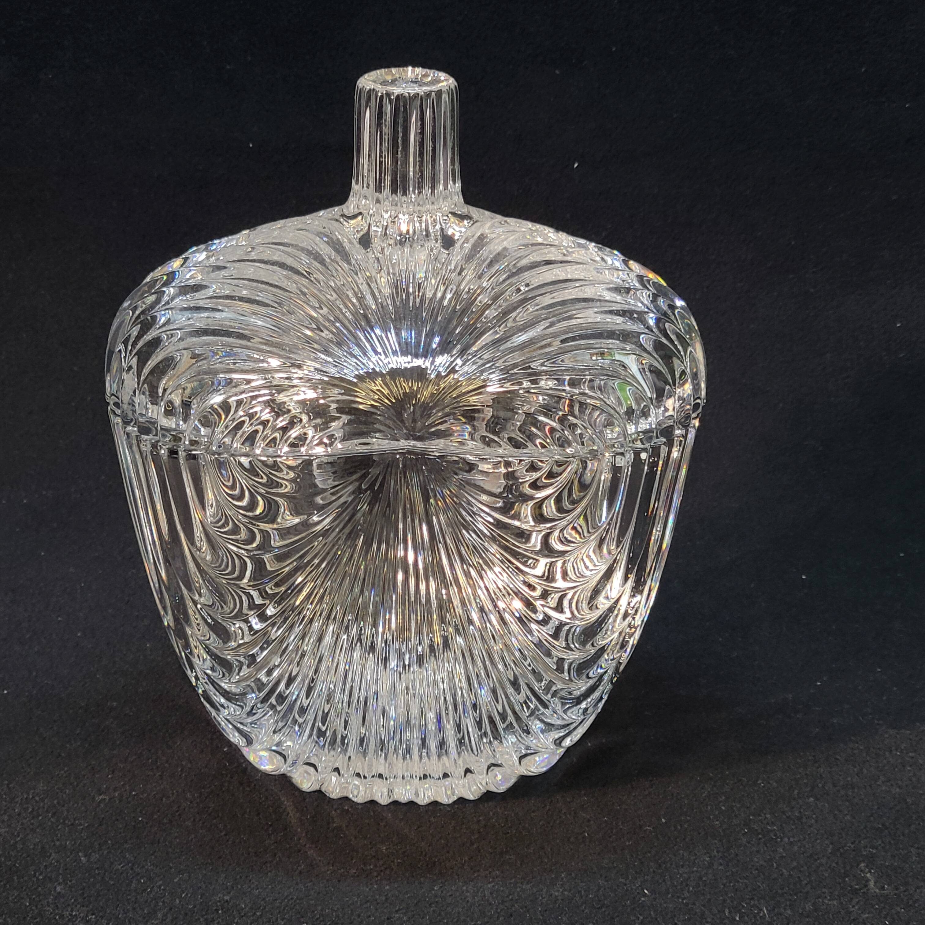 Covered box in villeroy and boch crystal shell shape vintage