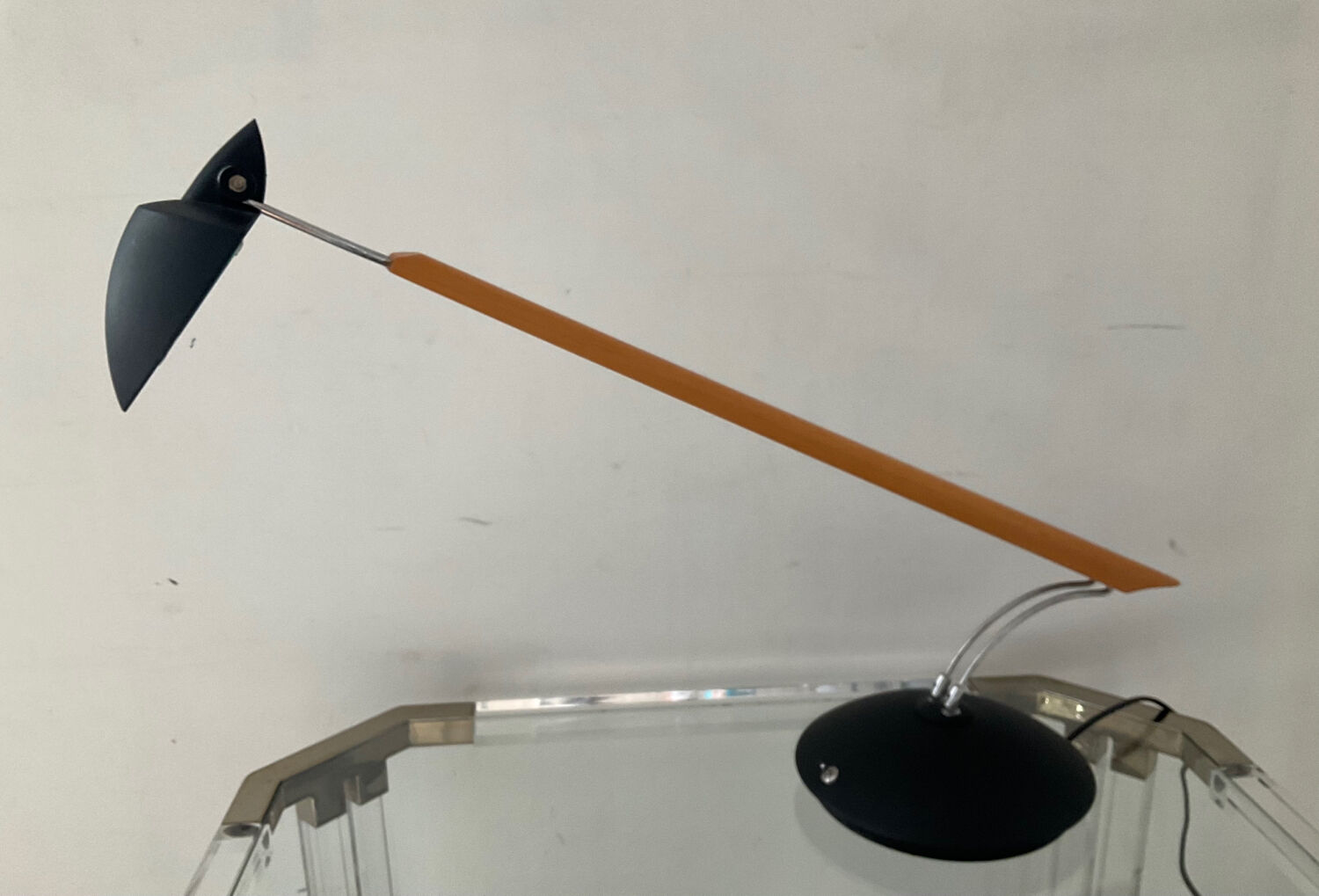 Articulated desk lamp from the 80s