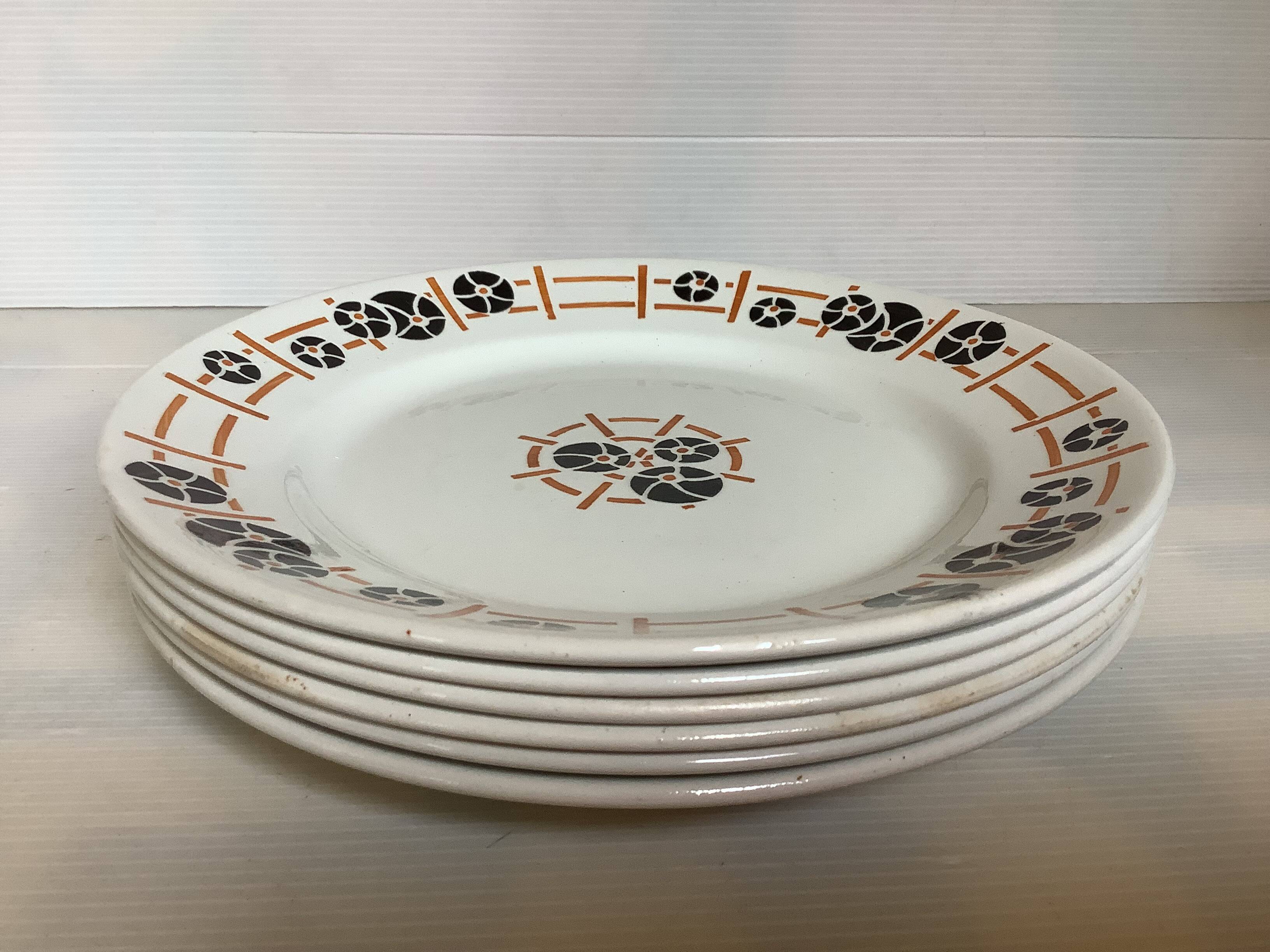 Six old flat plates, earthenware, 1930s, Nymphéas model.