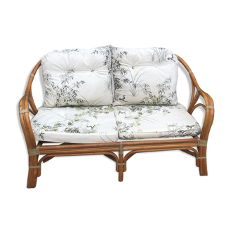 Seat rattan with its cushions
