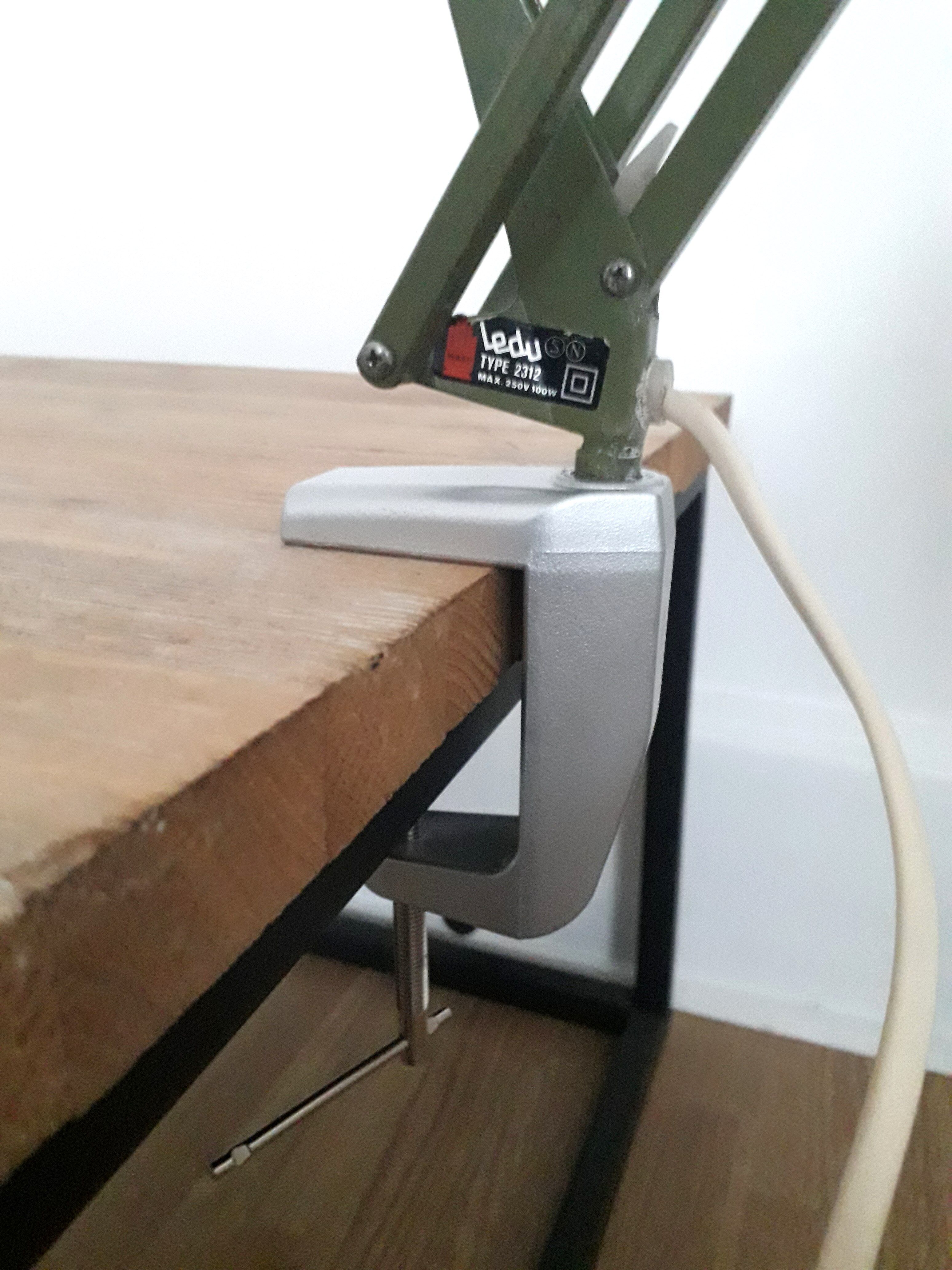 Lampe articulée Ledu type 2312 atelier architecte métal laqué vert -1970