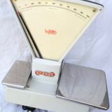 Old store scale