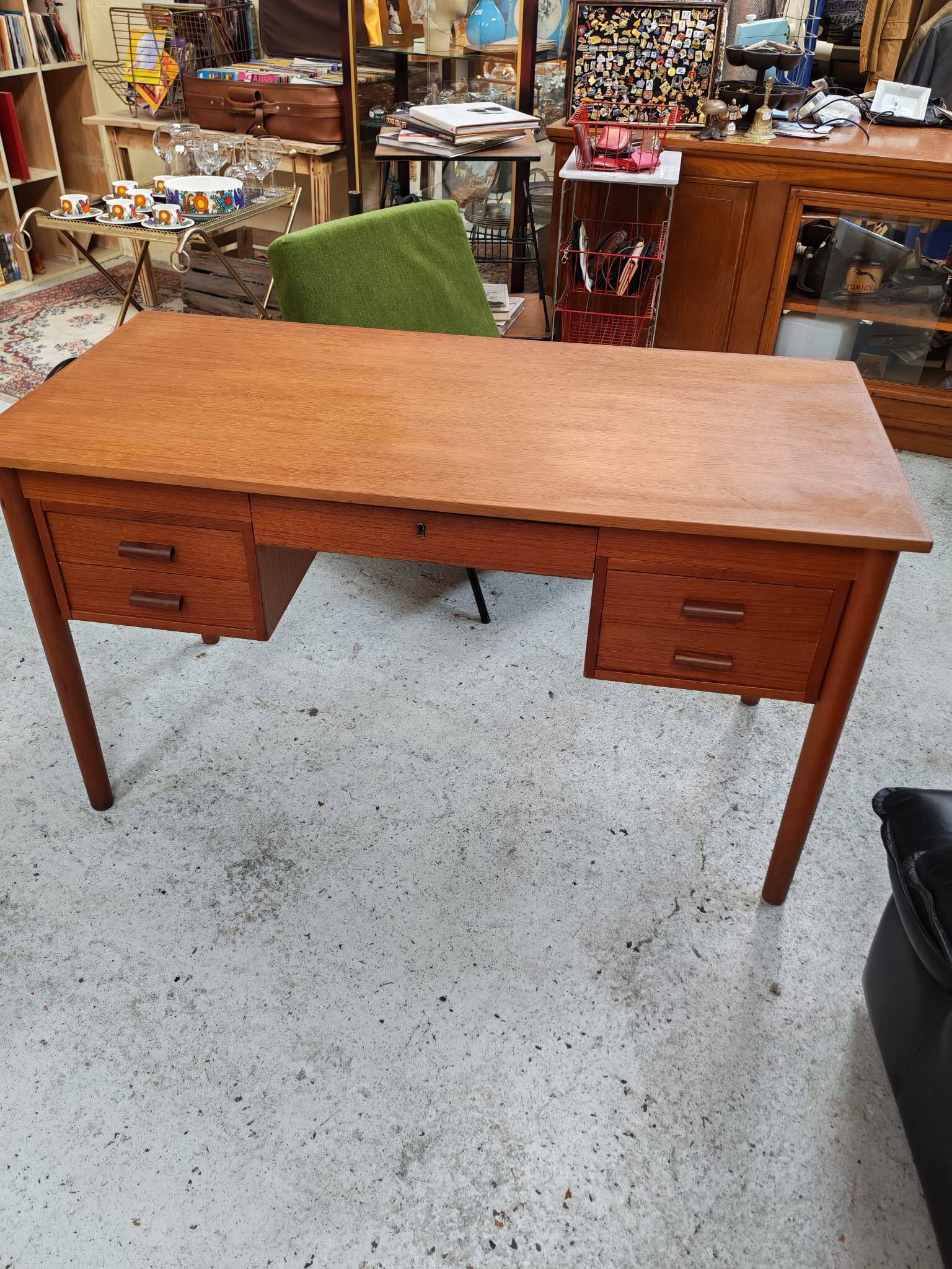 Bureau moderniste vintage style scandinave années 60