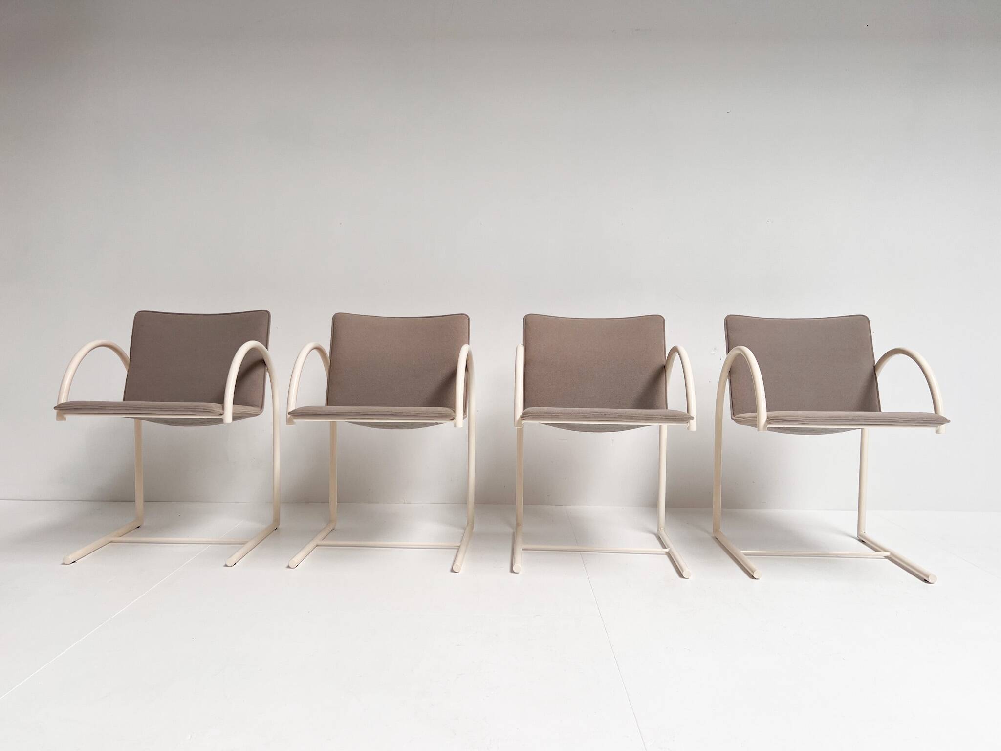 Set of 4 Circle chairs by Boonzaaijer for Metaform, 1980s